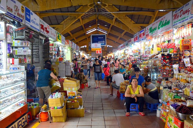 Saigon in a Day: Ho Chi Minh City Sightseeing and Night Food Tour - Pho 24 breakfast and Tan Dinh market energy