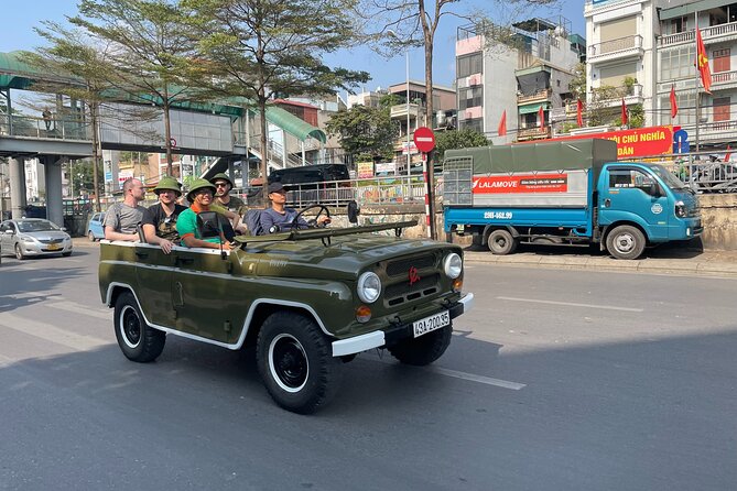 Saigon Jeep City Tour, Backstreet, Cultures hidden Gems 4 Hours - Nguyen Thien Thuat Backstreet Apartment Buildings and a Coffee Pause