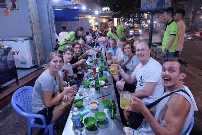 Saigon Local Sightseeing Free Walking Tour - Local alleys and everyday apartment life: where the city gets real