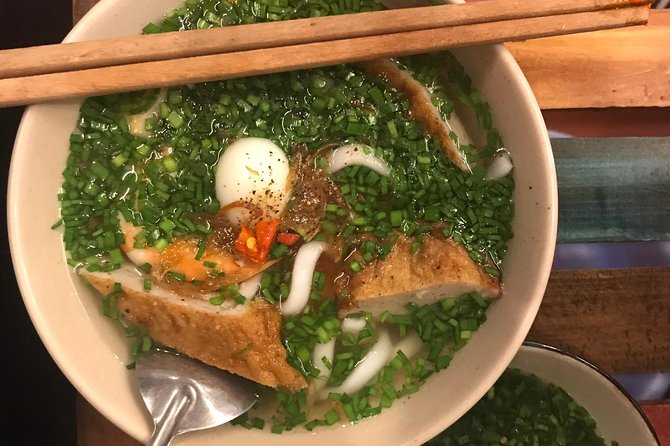 Saigon local street food-tasting tour - Hue beef noodle soup: comfort with options