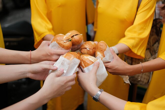 Saigon Sight & Food Tour By Night (Private Tour) - Who this private Saigon night tour fits best