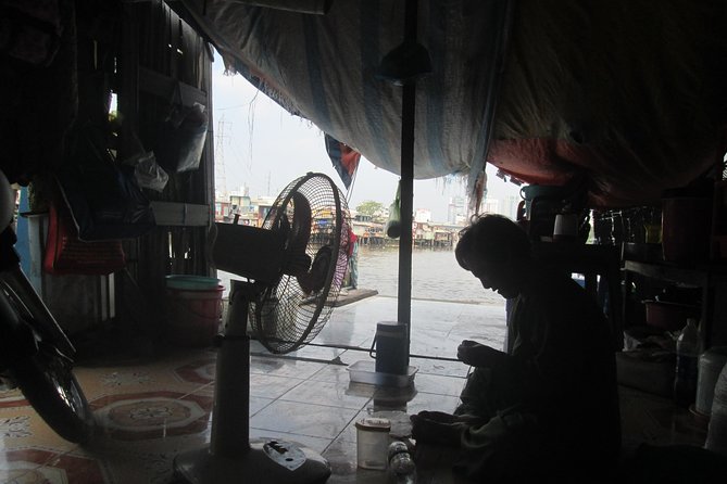 Saigon Slum tour, Chillspots tour by scooter | Female driver - Stop 1: Luxury Saigon for 15 Minutes That Sets the Contrast