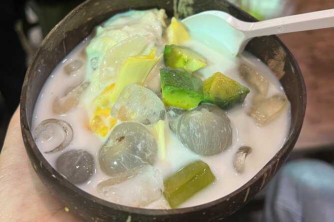 Saigon Street Food By Night - Foodie City Private Tour With Local Guide - Timing, meeting point flow, and what a 3 to 4 hour evening feels like
