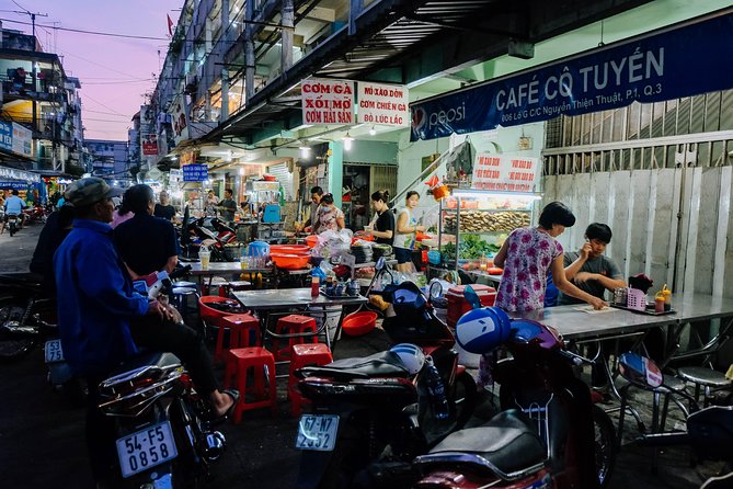 Small-group Street Food Lover by Motorbike (04 hours) - Quick hits