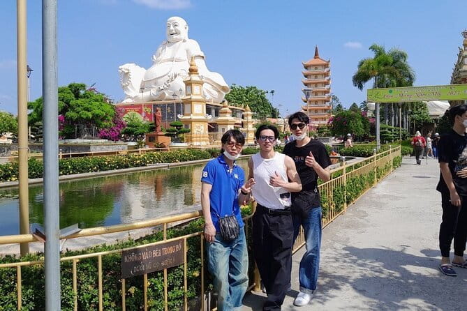 Small group tour Mekong Delta Full day - Vinh Trang Pagoda in My Tho: Big, Central, and Easy to Appreciate