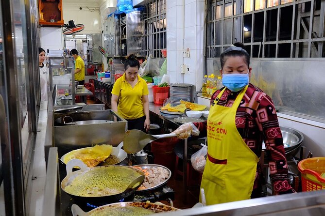 Super Niche Walking Street Food Tour in Ho Chi Minh City - Timing Tips: Afternoon Lunch vs Evening Lights
