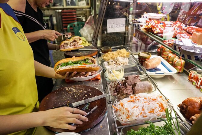 The 10 Tastings of Ho Chi Minh City By Walking (Taxi Pickup) - Stop 3: Ho Thi Ky flower market, old Saigon smell and supply chains