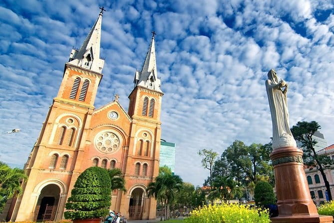 The Best of Saigon: Private City Tour (Flexible Day & Half-Day) - Sơn mài Đại Việt lacquer stop: craft you can remember later