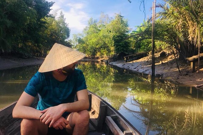 The hidden Fabulous Floating Market and Small Canal - Cai Rang at first light: what makes the morning market work