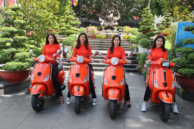 The Insider's Saigon With Female Ao Dai Riders Vespa 4,5 Hours - Lunch at a local restaurant: the underrated part of the value