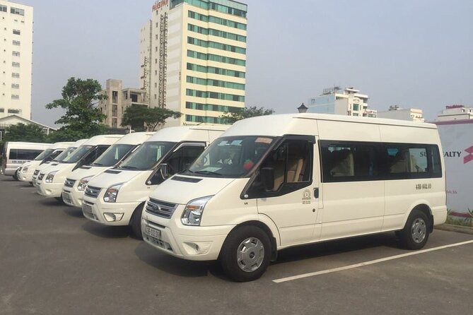 (TOP) Private car: Ho Chi Minh Airport (SGN) from/to HCM center - Air-Conditioned Private Car, and Realistic Expectations on Time