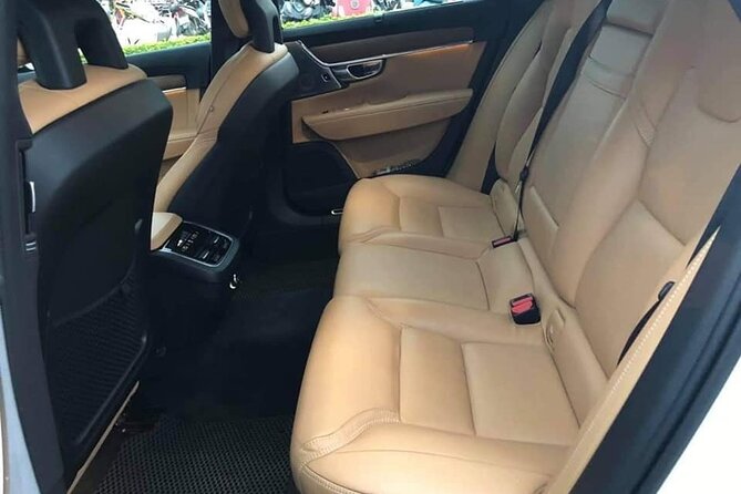 (TOP) Private car: Ho Chi Minh Airport (SGN) from/to HCM center - Waiting Time Rules, Including the 100,000 VND Per Hour Detail