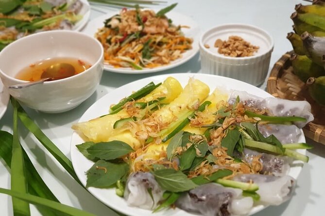 Top-rated Home Cooking Class with a River View AC Kitchen - Shared kitchen flow: fun teamwork, but you need patience
