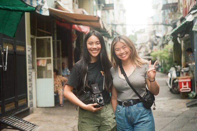 Using Medium Format film camera to discover Saigon - Who this analog Saigon photo walk suits best