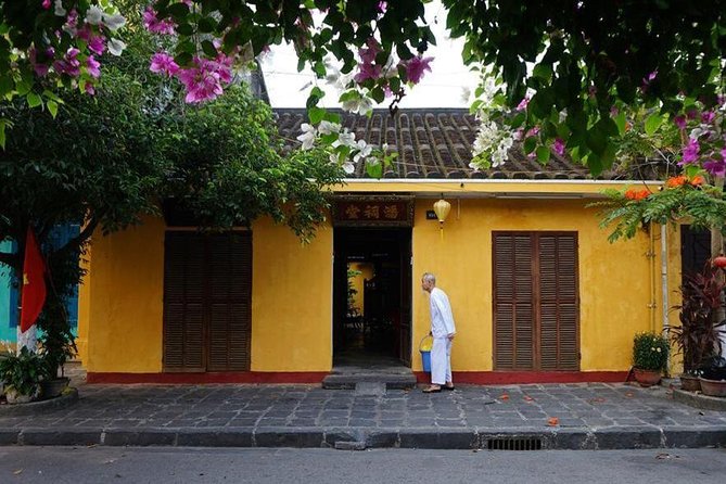 Vietnam Tour from the South to the North in 10 Days 9 Nights - The central Vietnam reset: flight to Hanoi and a new base