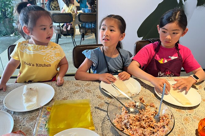 Vietnamese Homestyle Cooking Class in Ho Chi Minh City - The Friendly Touch: Warm Tea, Chatting, and Patient Instruction