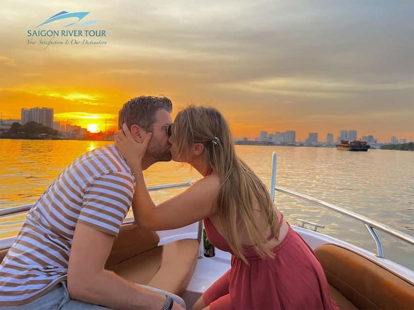 VIP Tour Enjoy Romantic Sunset by Speed Boat Free Cocktail - First ride detail that makes this tour worth $83