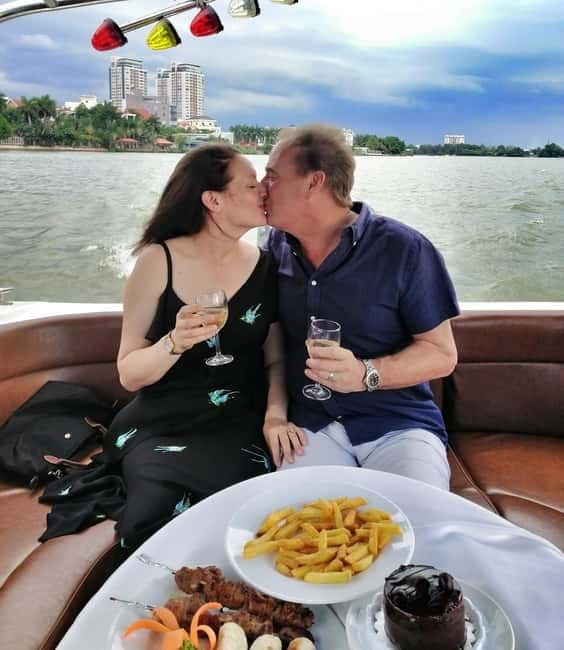 VIP Tour Enjoy Romantic Sunset by Speed Boat Free Cocktail - Boat sizes, privacy, and why group size changes the mood