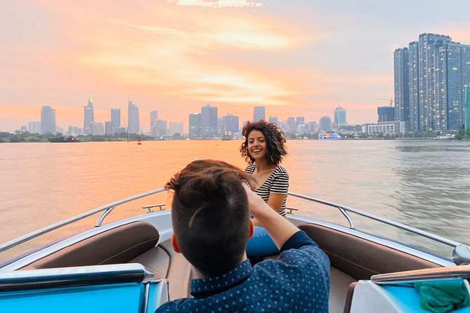 VIP Tour in Saigon: Romantic Sunset Cocktail by SpeedBoat - Pickup at Bach Dang pier, and why it matters more than you think