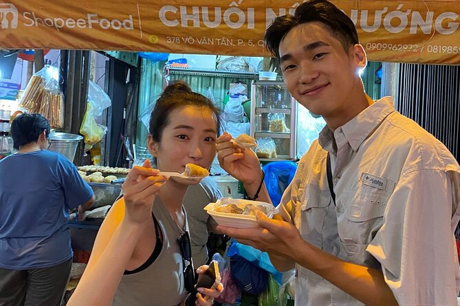 Walking Food Tour in HCM: 10 Must- Try Local Dishes & Hidden Gems - Meeting at Saigon Opera House, Then Eating Your Way Through District 1 and Cholon