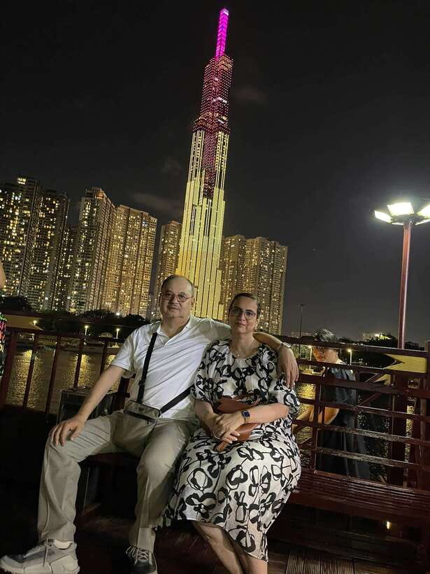 Water Puppet Show And Dinner Cruise On Saigon River Tour - The Saigon River dinner cruise: city lights, real atmosphere, real photo time