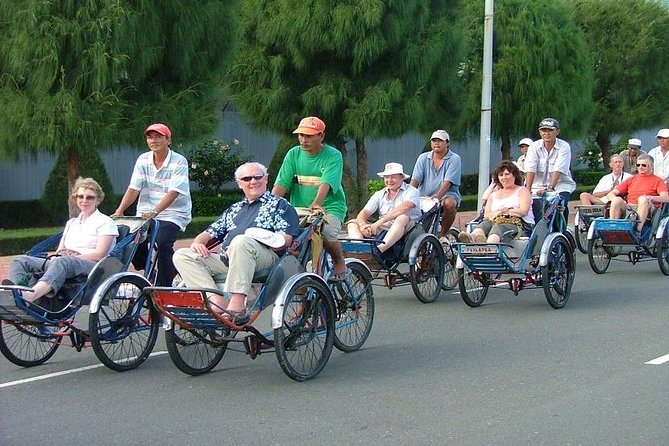Water Puppet Show Plus Sightseeing By Cyclo and Saigon Dinner Cruise - Cyclo ride through Saigon: you will feel the city